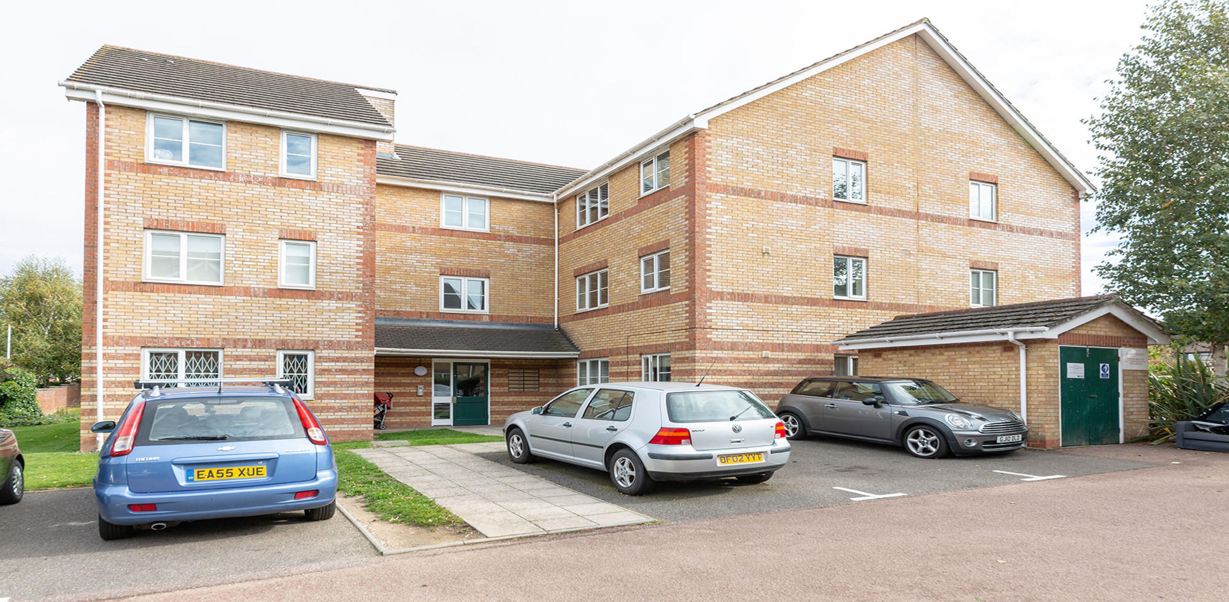 			UNDER OFFER , 1 Bedroom, 1 bath, 1 reception Flat			 Windmill Drive, CRICKLEWOOD NW2